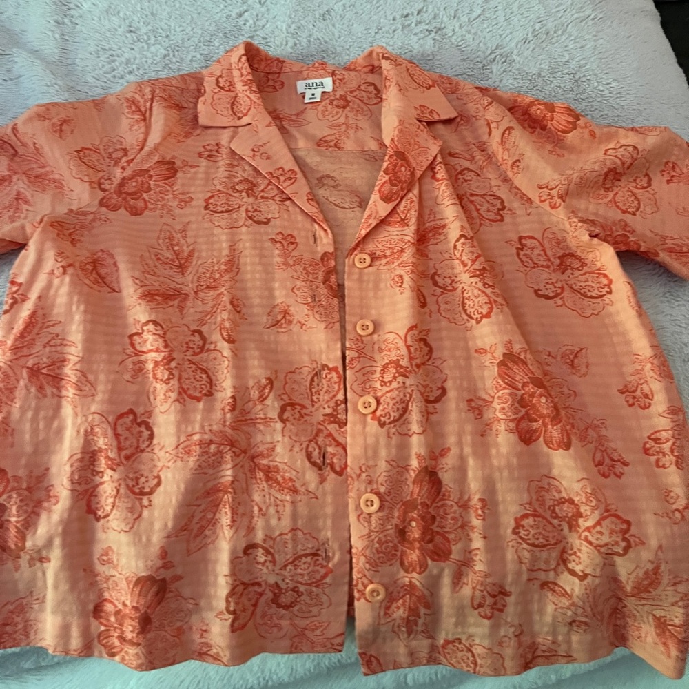 hawaiian shirt